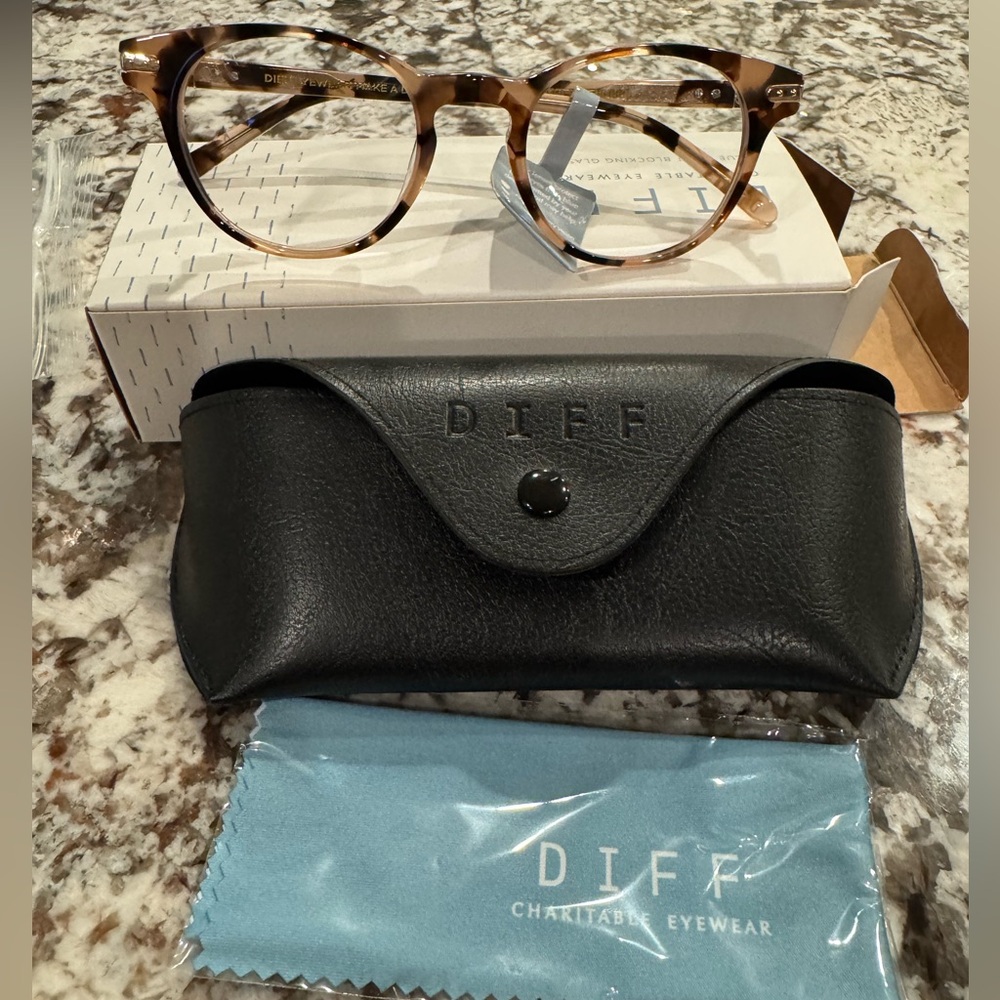 DIFF Blue-Light Blocking Glasses - Picture 8 of 11